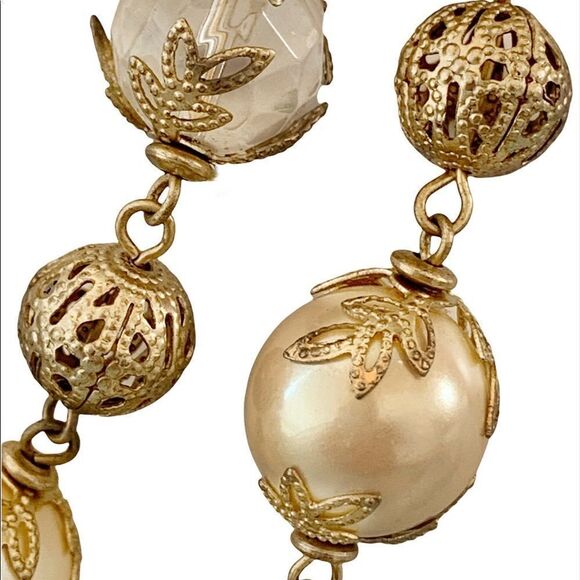 Elaborate large pearl and faceted crystal filagree 28” Long necklace - Picture 7 of 9